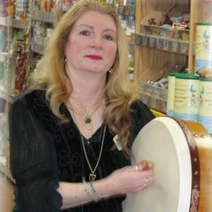 Meet your Posher, Elaine